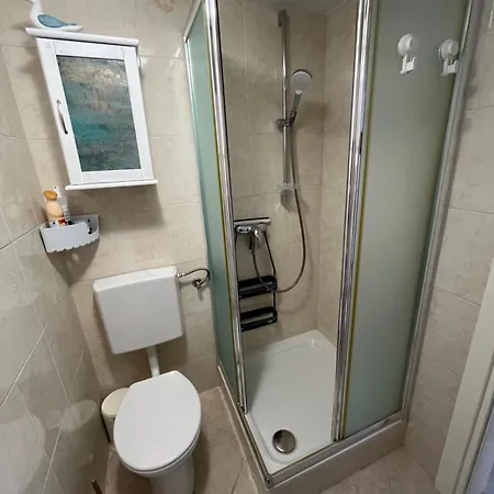 Oleander Apartment *